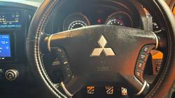 2007 Mitsubishi Pajero VR-X