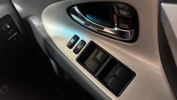 2006 Toyota Camry Sportivo