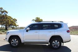 2022 Toyota Landcruiser VX