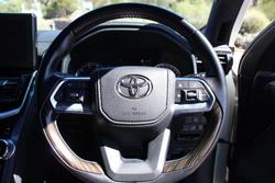 2022 Toyota Landcruiser VX