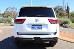 2022 Toyota Landcruiser VX