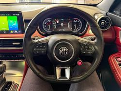 2021 MG HS Essence Anfield Edition