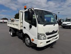 2018 Hino 300 Series 617 Truck
