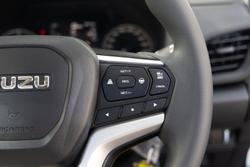 2026 Isuzu D-MAX SX