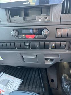 2025 Isuzu F Series FRR 110-240 AM D50