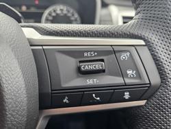 2026 Nissan Navara ST-X