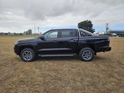 2026 Nissan Navara ST-X