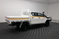 2022 Toyota Hilux SR