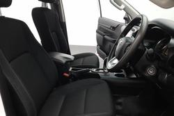 2022 Toyota Hilux SR