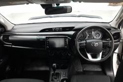 2022 Toyota Hilux SR