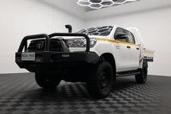 2022 Toyota Hilux SR