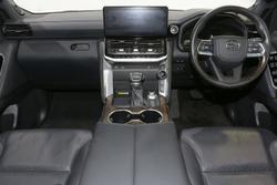 2024 Toyota Landcruiser Sahara