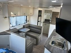 2019 Design RV Forerunner Van 1-1, 18'8''