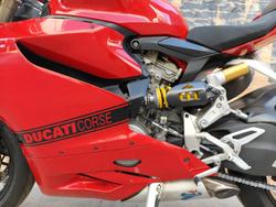 2013 DUCATI 1199 PANIGALE ROAD RED
