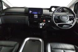 2021 Hyundai STARIA Highlander