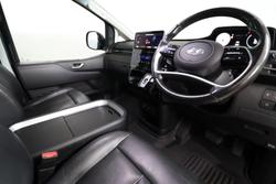 2021 Hyundai STARIA Highlander