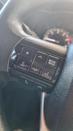 2022 Toyota Hilux SR