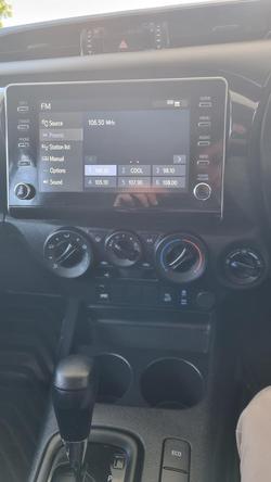 2022 Toyota Hilux SR