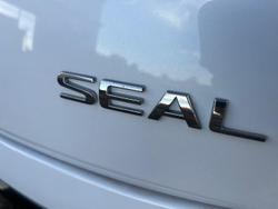 2025 BYD SEAL Premium