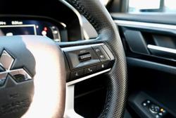 2025 Mitsubishi Outlander LS