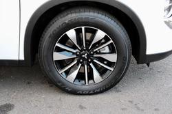 2025 Mitsubishi Outlander LS