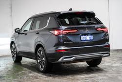 2025 Mitsubishi Outlander LS