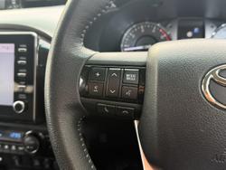 2023 Toyota Hilux SR5