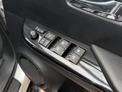 2023 Toyota Hilux SR5