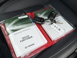 2023 Toyota Hilux SR5