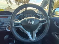2014 Honda Jazz Vibe-S