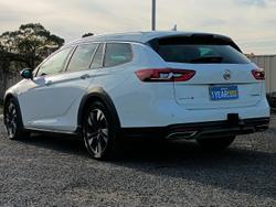 2019 Holden Calais V