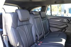 2025 Isuzu MU-X LS-T