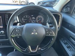 2020 Mitsubishi Outlander LS
