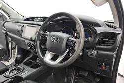 2019 Toyota Hilux SR