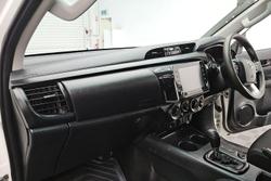 2021 Toyota Hilux SR