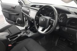 2022 Toyota Hilux SR