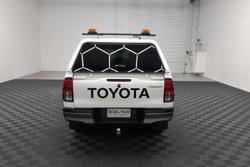 2022 Toyota Hilux SR