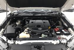 2022 Toyota Hilux SR