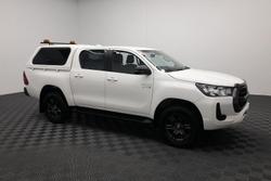 2022 Toyota Hilux SR