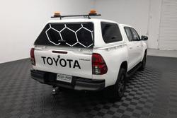 2022 Toyota Hilux SR