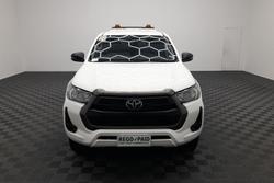 2022 Toyota Hilux SR