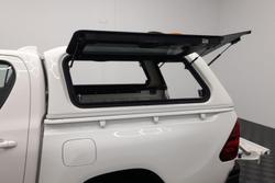 2022 Toyota Hilux SR