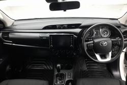 2022 Toyota Hilux SR