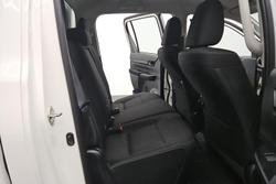 2022 Toyota Hilux SR