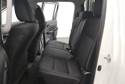 2022 Toyota Hilux SR