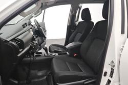 2022 Toyota Hilux SR