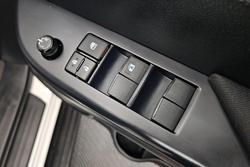 2022 Toyota Hilux SR