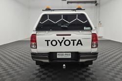 2022 Toyota Hilux SR