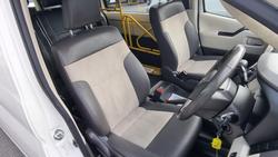 2020 Toyota Hiace Commuter GL