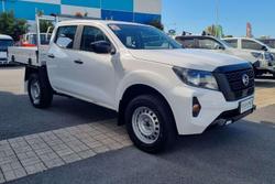 2022 Nissan Navara SL